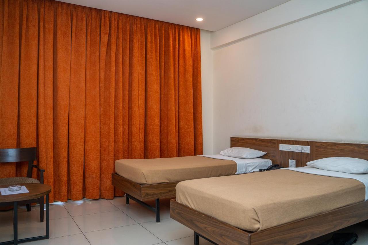 Hotel Dreamland Pune Extérieur photo