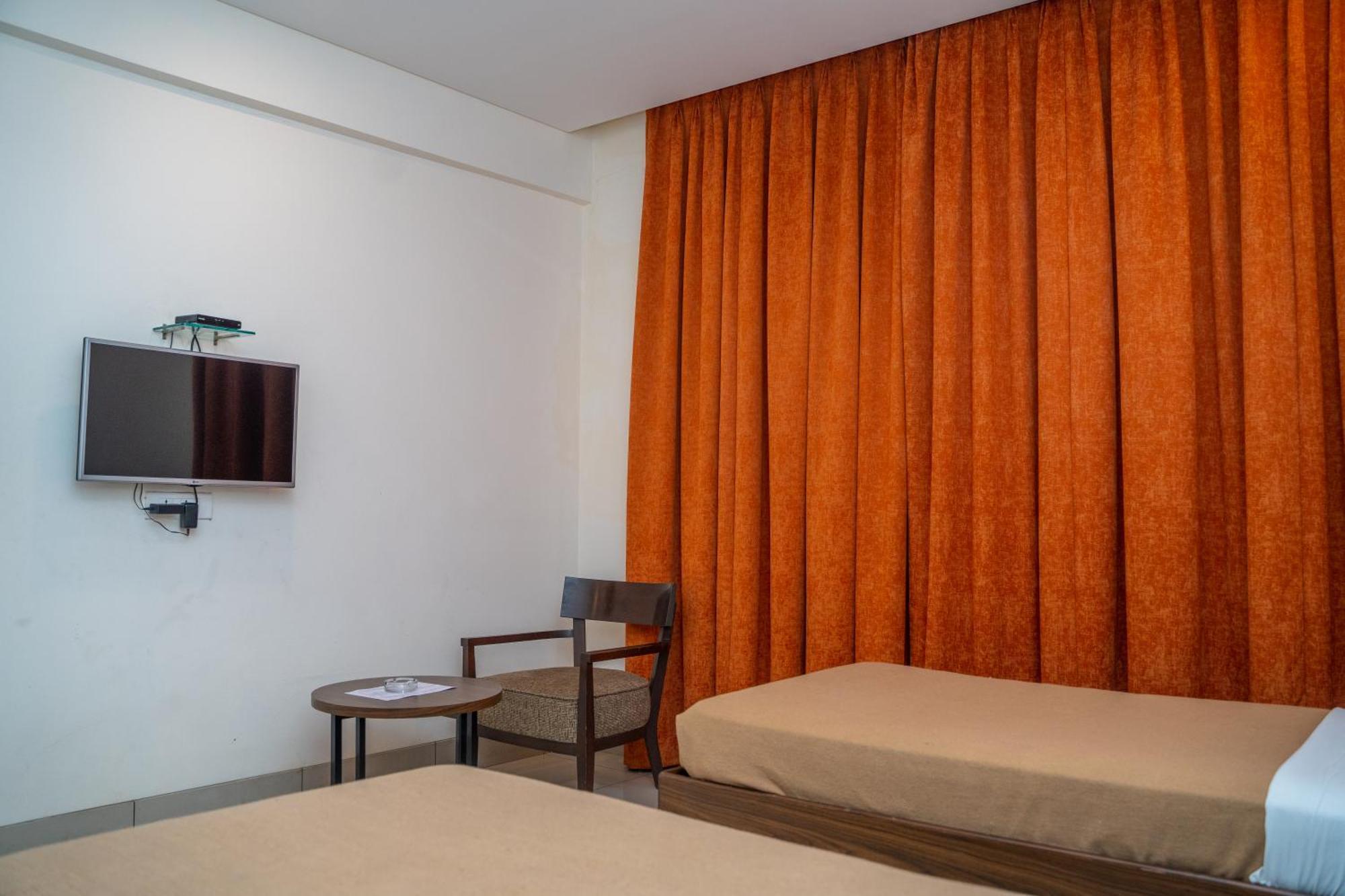 Hotel Dreamland Pune Extérieur photo