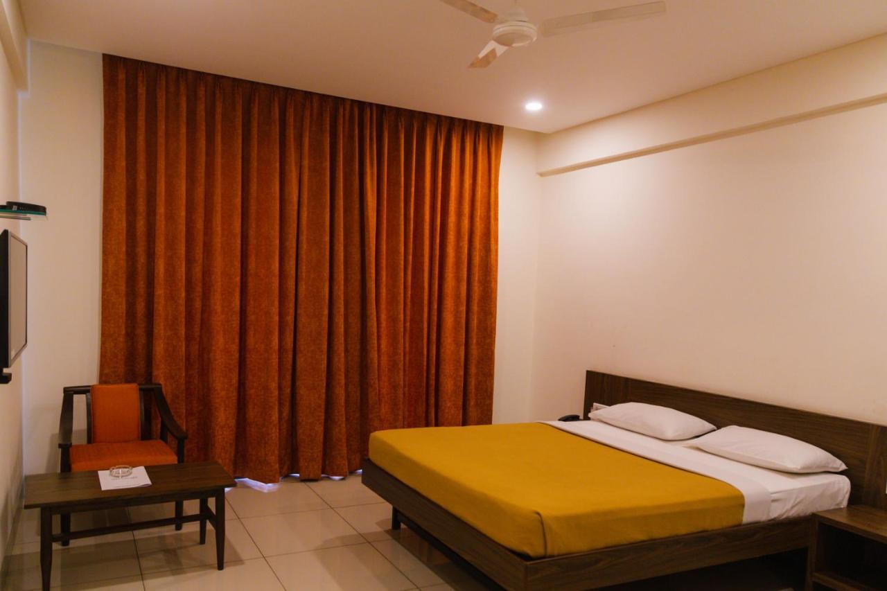 Hotel Dreamland Pune Extérieur photo
